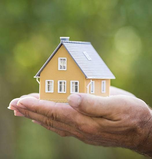investment-house-in-hands